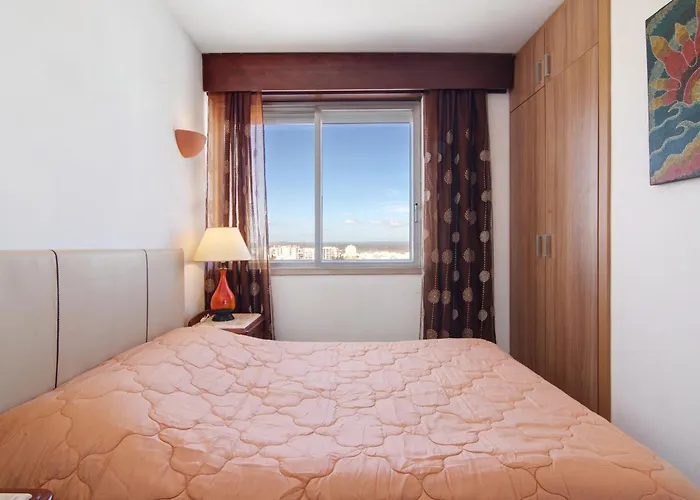 With Ocean View Daire